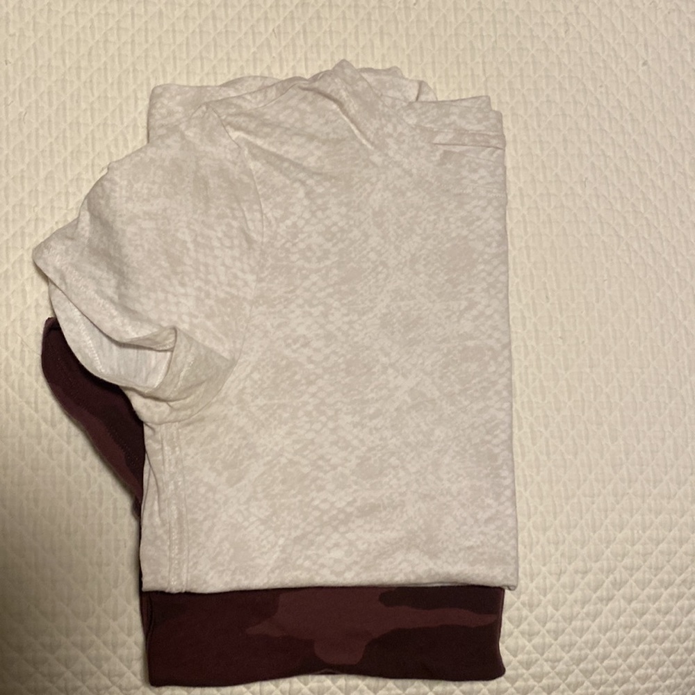 Athleta Set of two organic cotton t-shirts